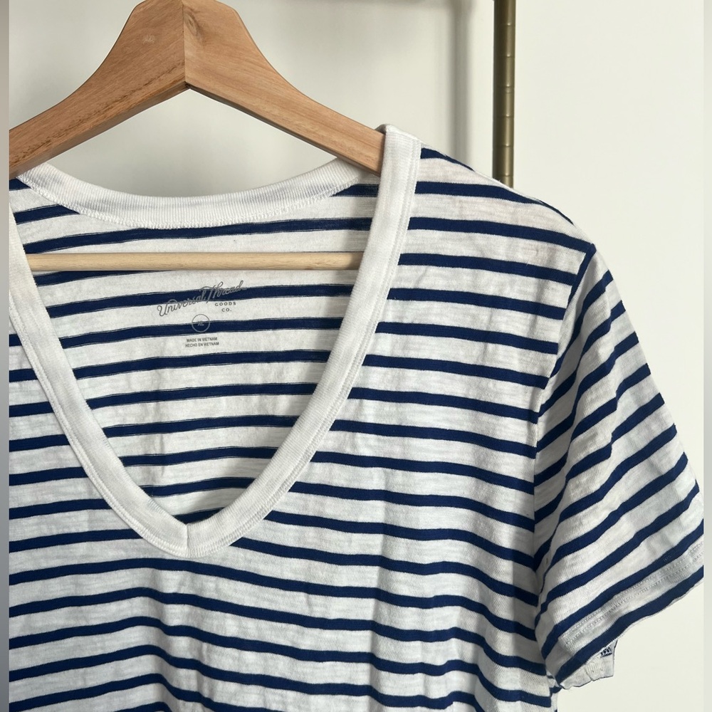 Universal threads white and navy striped tshirt dress (XL) - Picture 2 of 3
